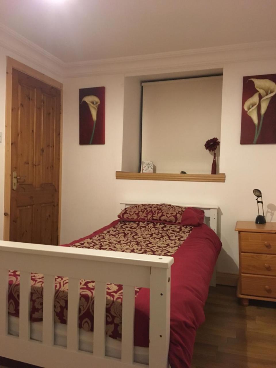 Donegal Town Independent Hostel מראה חיצוני תמונה